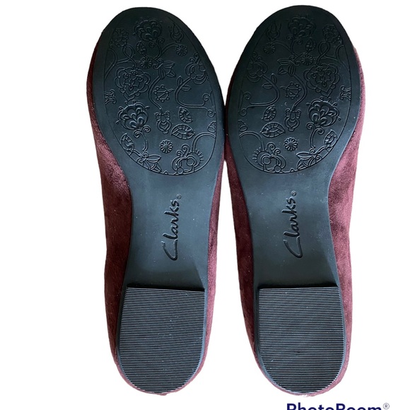 Clarks Indigo Maroon Suede Slip On Quilted Flats Size 7 - Picture 2 of 6